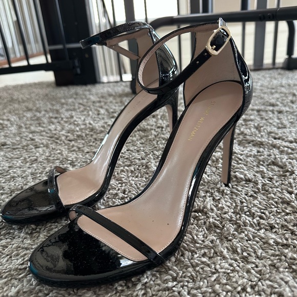 STUART WEITZMAN
NudistSong patent-leather sandals - Picture 3 of 4